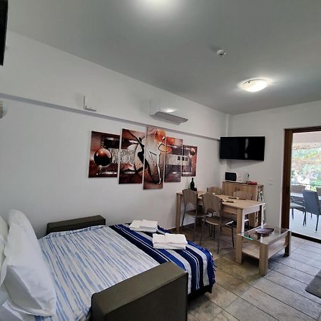 Arokariapartments Koróni Eksteriør bilde